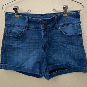 Guess shorts, size 29